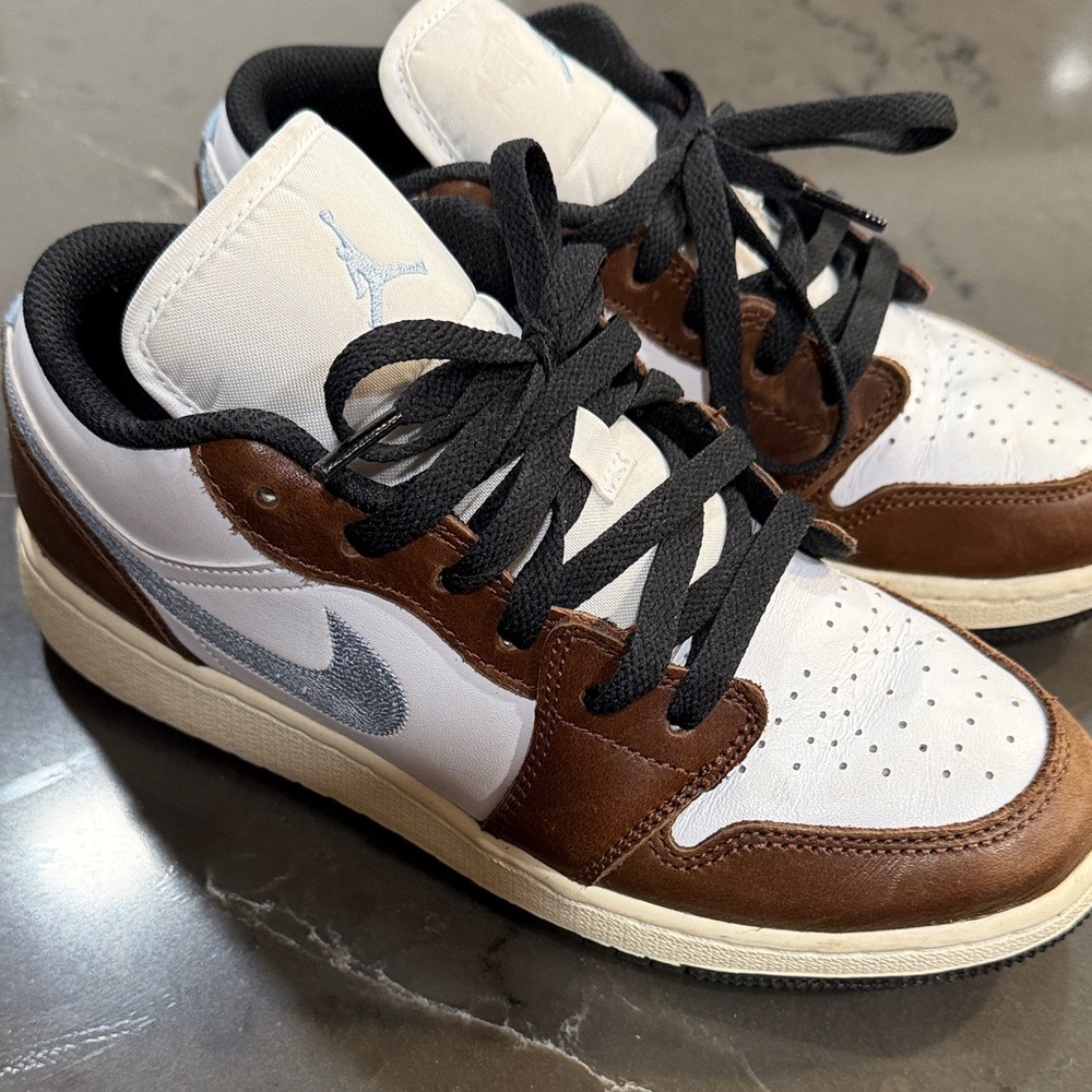Nike Kids Brown and White Sneakers